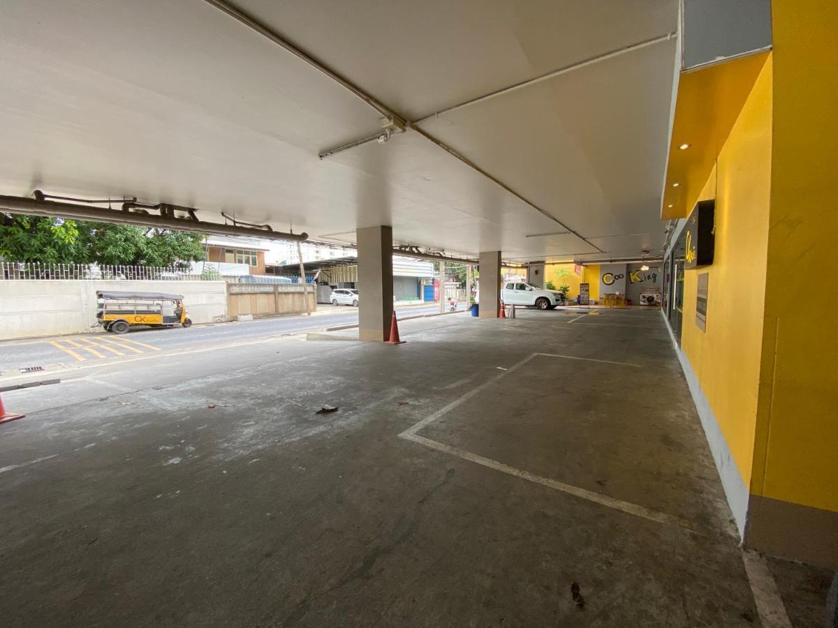 Ck2 Hotel Bangkok Exterior foto
