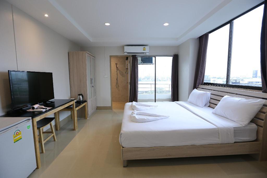 Ck2 Hotel Bangkok Exterior foto