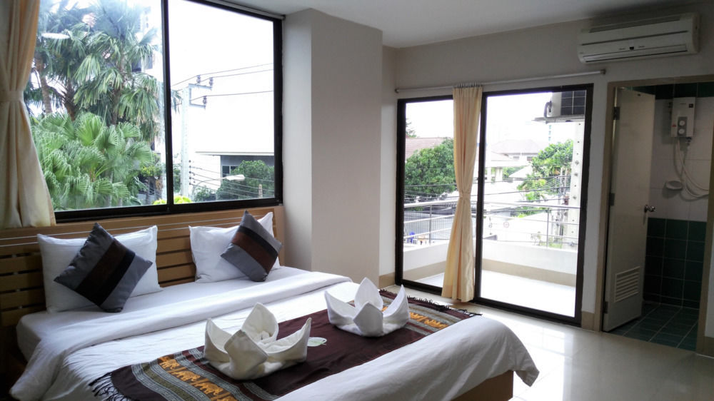 Ck2 Hotel Bangkok Exterior foto